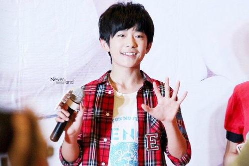 王源吃瓜少女,王源吃瓜少女生活日常揭秘  第3张