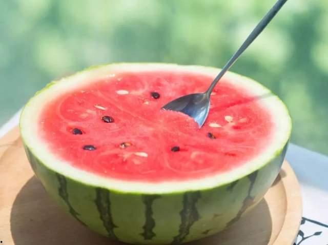 炎炎夏天怎么吃瓜 第3张 炎炎夏天怎么吃瓜 第3张