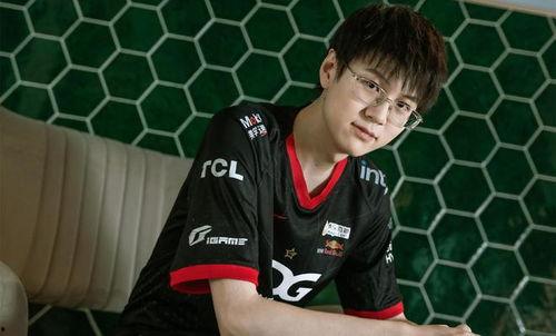 雯神吃瓜meiko,揭秘Meiko背后的故事与成长历程 第1张 雯神吃瓜meiko,揭秘Meiko背后的故事与成长历程 第1张