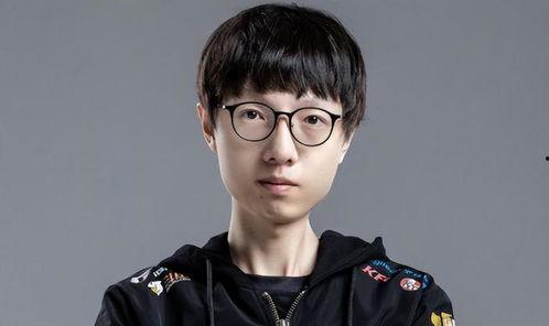 雯神吃瓜meiko,揭秘Meiko背后的故事与成长历程 第2张 雯神吃瓜meiko,揭秘Meiko背后的故事与成长历程 第2张