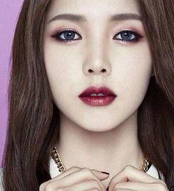 女王bi下吃曦瓜,一场跨越时空的奇幻邂逅