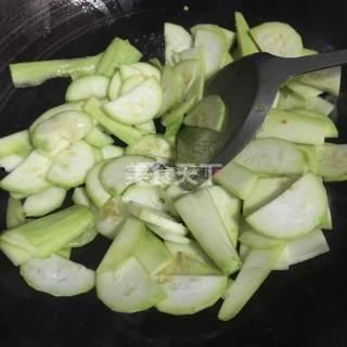 葫瓜坐月子可以吃吗,葫芦瓜坐月子期间的适宜食用指南