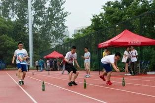 校园操场吃瓜事件,一场意外的校园热议事件